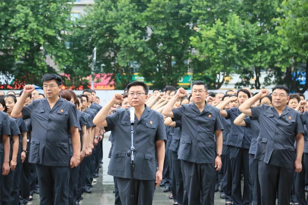 同色彩相撞