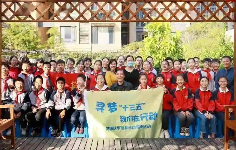 山东一臭水沟内捞出8箱飞天茅台,救援队:是赃物 ,截流后打捞,市值20多万